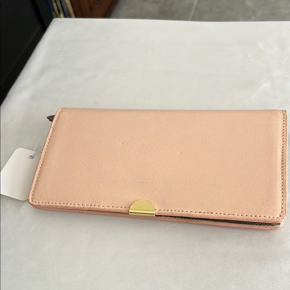 Elegant Neiman MarcusWomen's Wallet in Peach-05